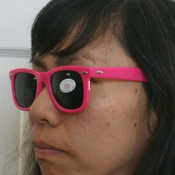 NWT True Vintage Wayfair "like" fashion style neon pink frame sunglasses - Picture 3 of 6